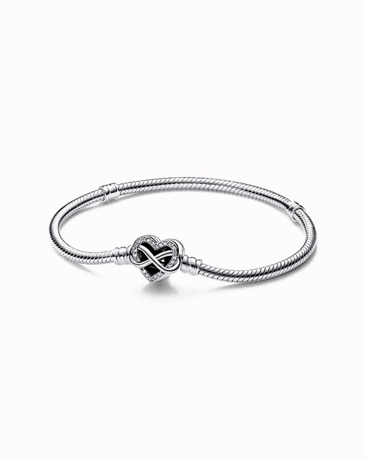 Pulsera de cadena serpiente con cierre de corazón infinito