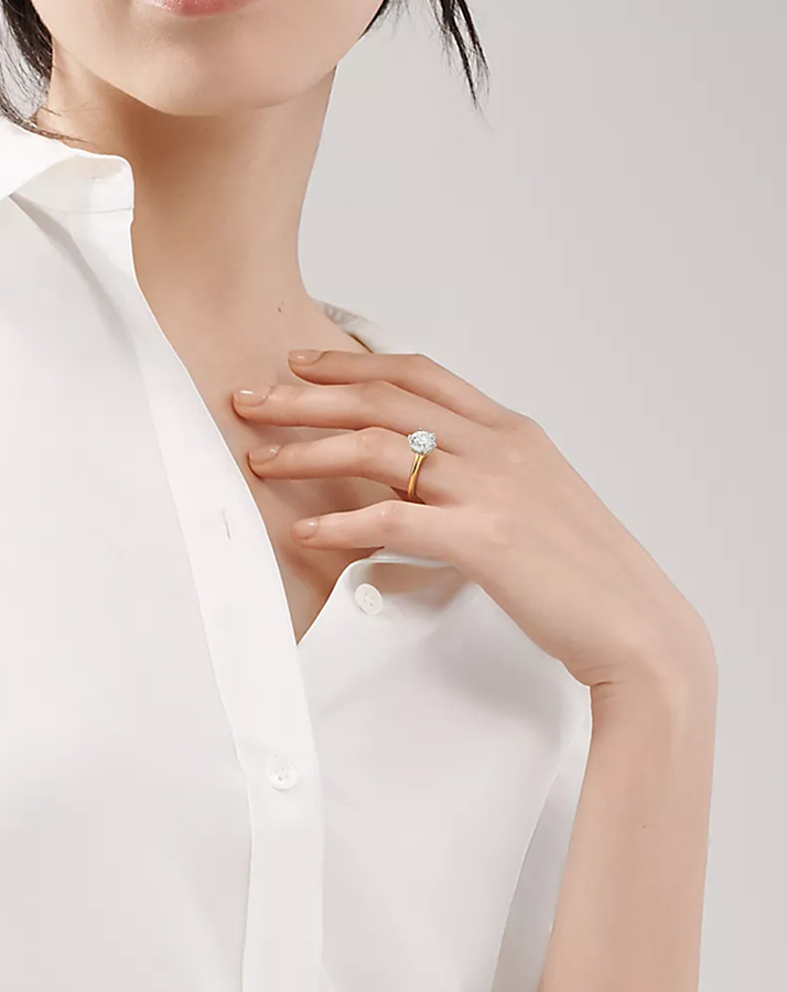 Anillo de compromiso en oro amarillo 18K - vista alternativa
